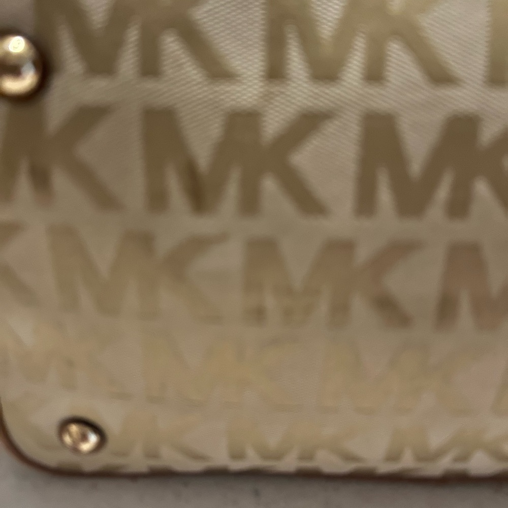 Michael Kors Tan and Brown Signature Tote - Picture 5 of 11